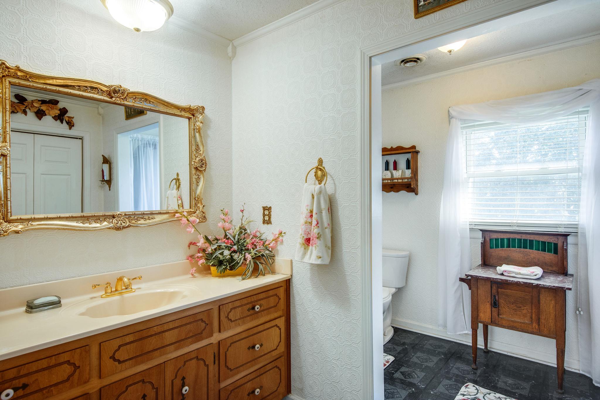 1544 Old Columbia Road Dickson, TN 37055 - Photo 19 of 30 Full bathroom in the hallway on the 2nd floor.