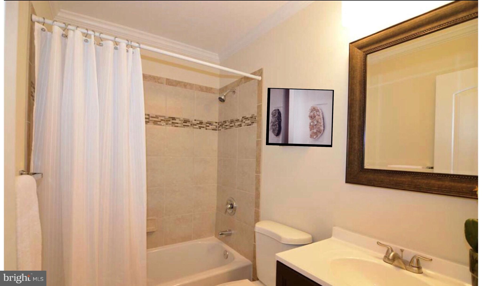 207 Winston Road Pasadena, MD 21122 - Photo 5 of 13 Bath