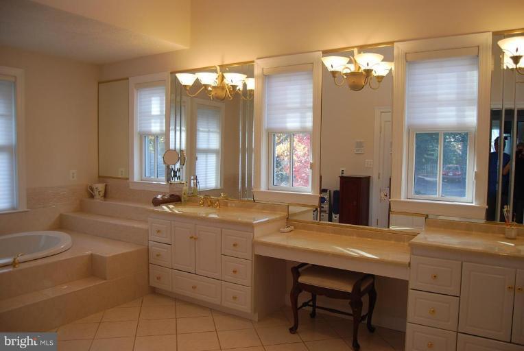 256 Long Point Road Crownsville, MD 21032 - Photo 8 of 30 Master Bath