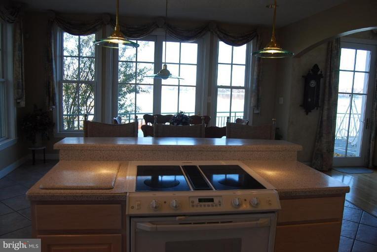 256 Long Point Road Crownsville, MD 21032 - Photo 10 of 30 Breakfast Area