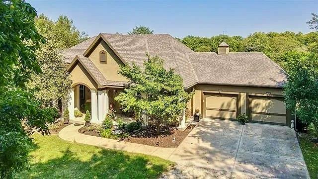 9885 Edgerton Road De Soto, KS 66018 - Photo 2 of 17