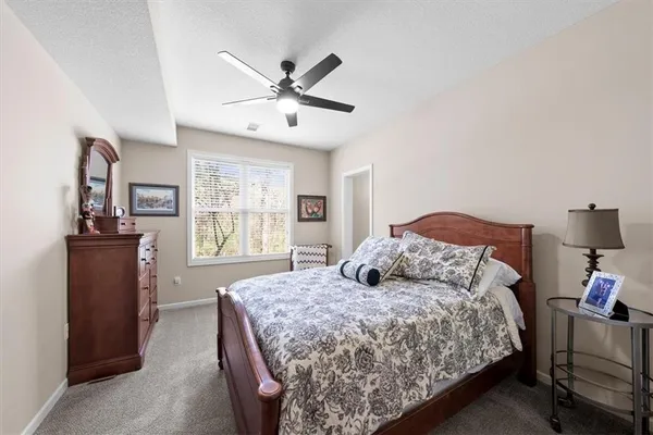 $1,200,000 | 9885 Edgerton Road, De Soto, KS 66018