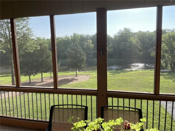 $1,200,000 | 9885 Edgerton Road, De Soto, KS 66018