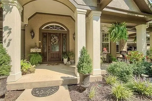 $1,200,000 | 9885 Edgerton Road, De Soto, KS 66018