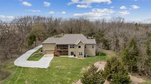 $1,200,000 | 9885 Edgerton Road, De Soto, KS 66018