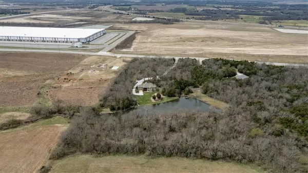 $1,200,000 | 9885 Edgerton Road, De Soto, KS 66018