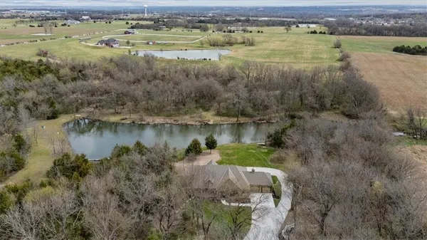 $1,200,000 | 9885 Edgerton Road, De Soto, KS 66018