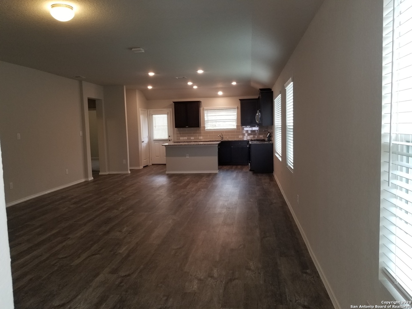 10403 Midsummer Meadow Converse, TX 78109 - Photo 5 of 25