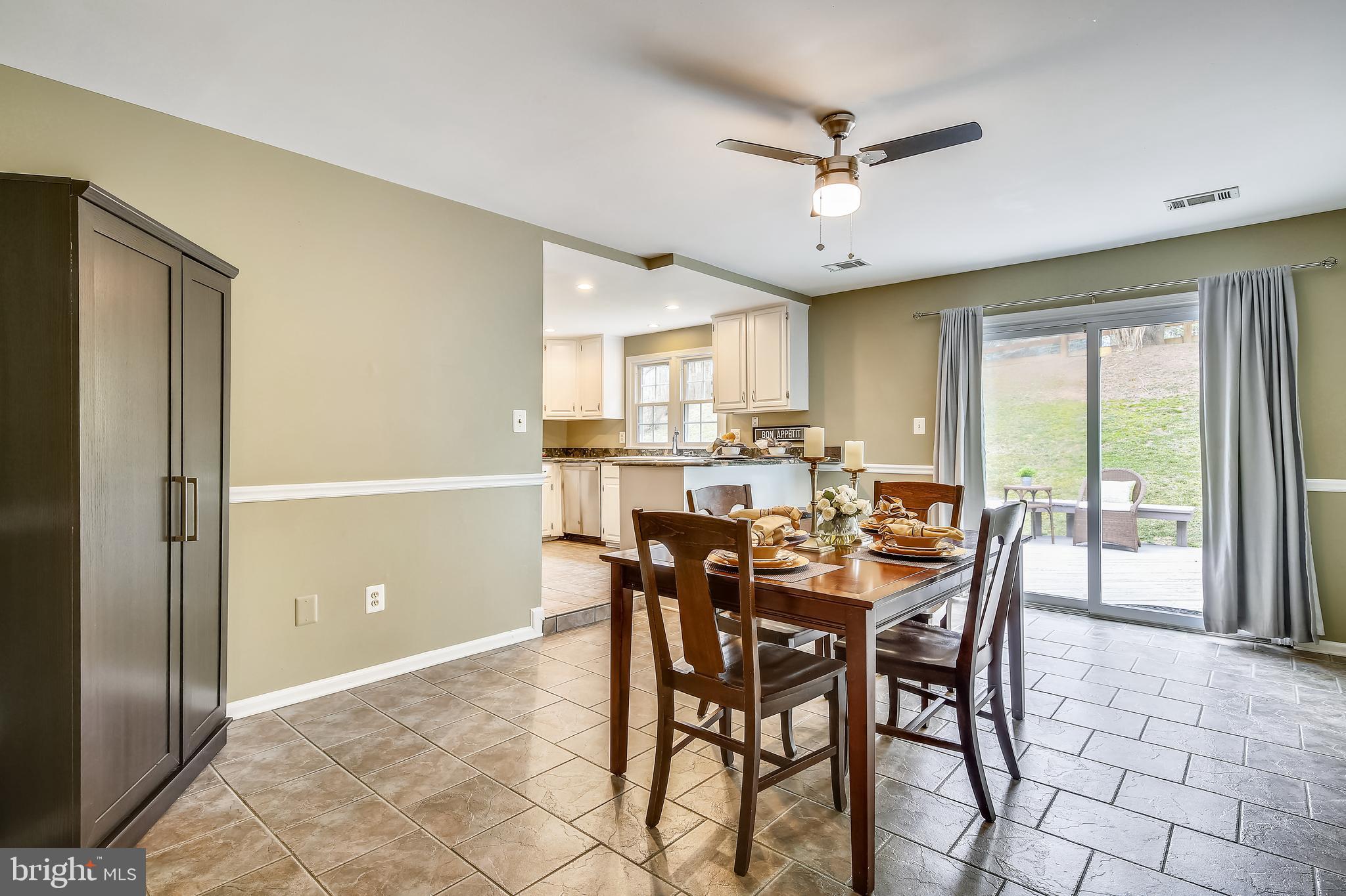1923 Batten Hollow Road Vienna, VA 22182 - Photo 13 of 37 Huge eat in kitchen