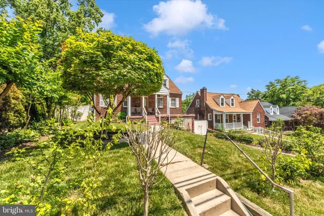 $539,900 | 3924 Nicholson Street, Hyattsville, MD 20782