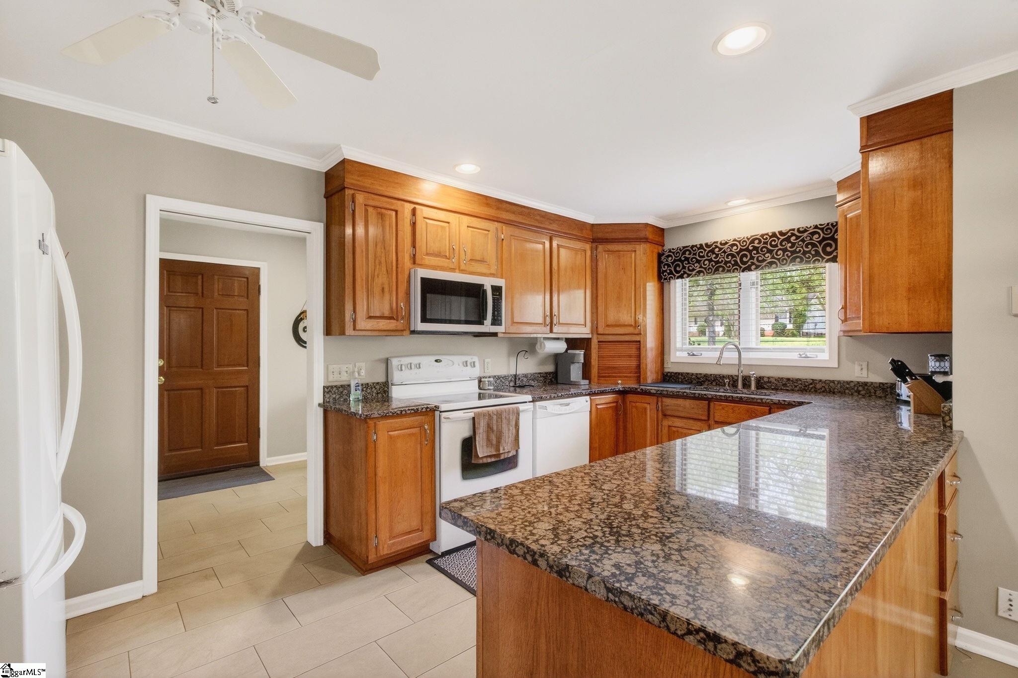 108 Stonehaven Lane Easley, SC 29642 - Photo 13 of 49