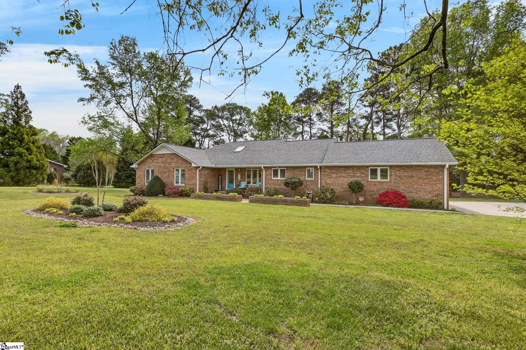 108 Stonehaven Lane Easley, SC 29642 - Photo 3 of 49