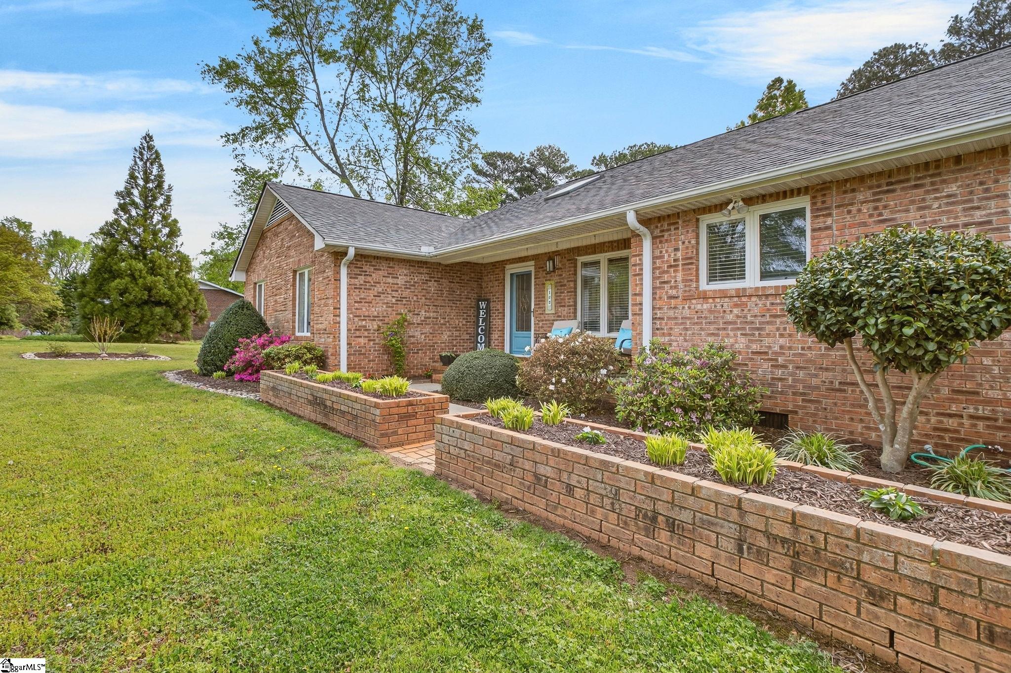 108 Stonehaven Lane Easley, SC 29642 - Photo 5 of 49