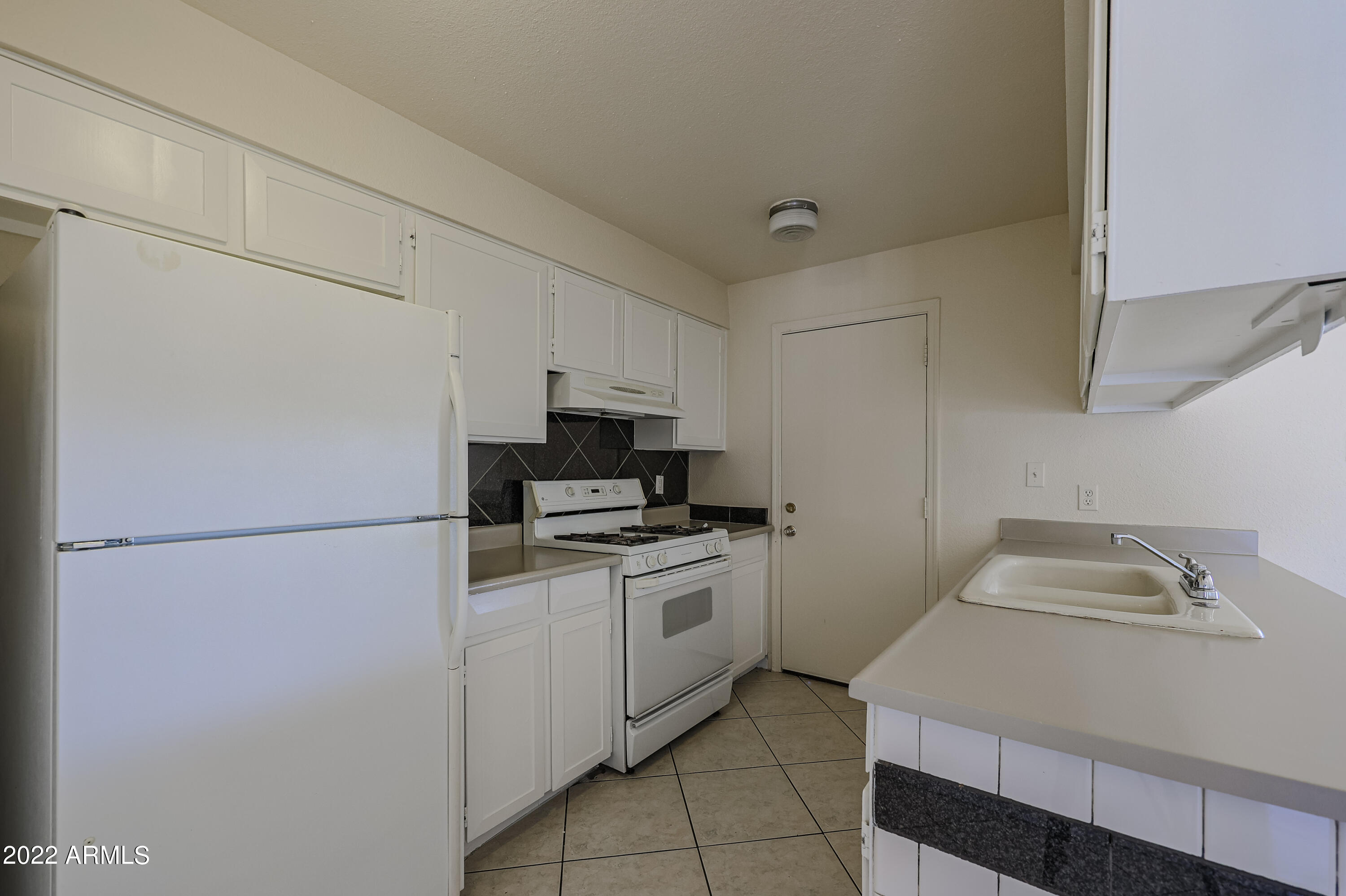 5407 West Granada Road Phoenix, AZ 85035 - Photo 10 of 26 B (9)
