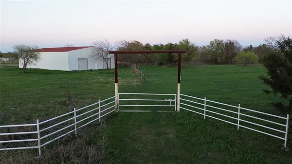 $180,000 | Lot 18 Southeast County Road 3240, Kerens, TX 75144