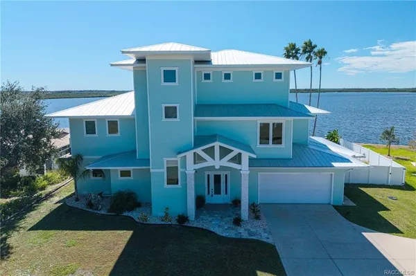$1,800,000 | 12010 West Bayshore Drive, Crystal River, FL 34429