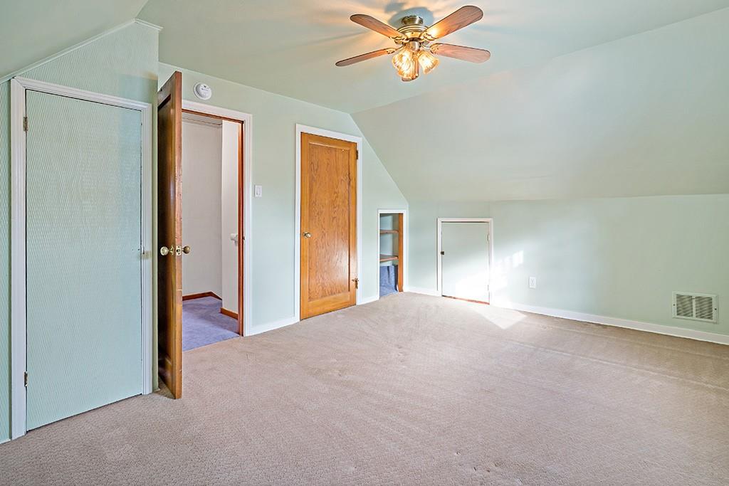 2839 Reiter Road Pittsburgh, PA 15235 - Photo 16 of 25 a view of empty room with window