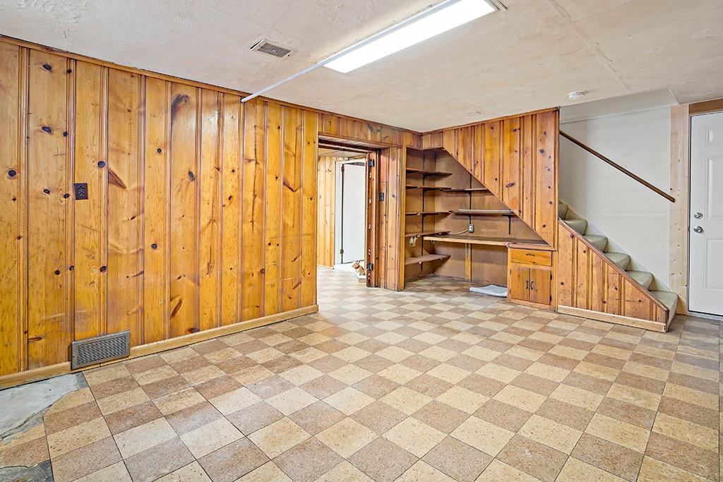 2839 Reiter Road Pittsburgh, PA 15235 - Photo 18 of 25 a view of entryway with wooden floor and staircase