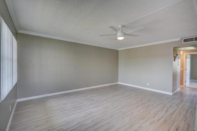 18 Suffolk A Boca Raton, FL 33434 - Photo 2 of 28 living room