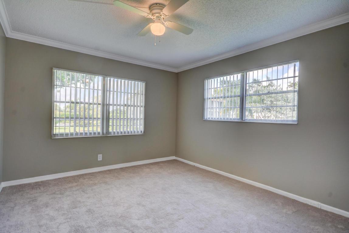 18 Suffolk A Boca Raton, FL 33434 - Photo 5 of 28 primary bedroom