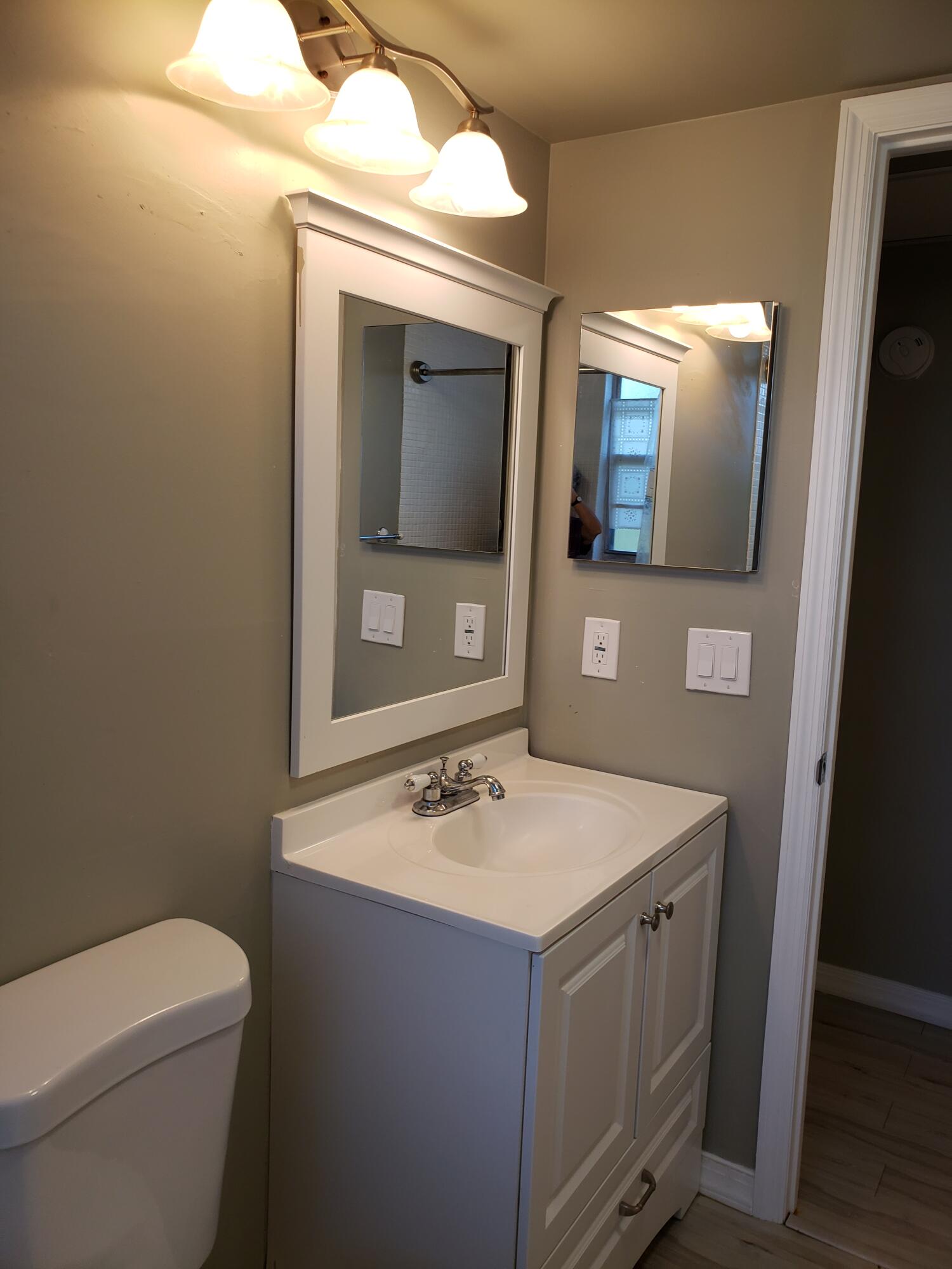 18 Suffolk A Boca Raton, FL 33434 - Photo 6 of 28 main bthrm 2