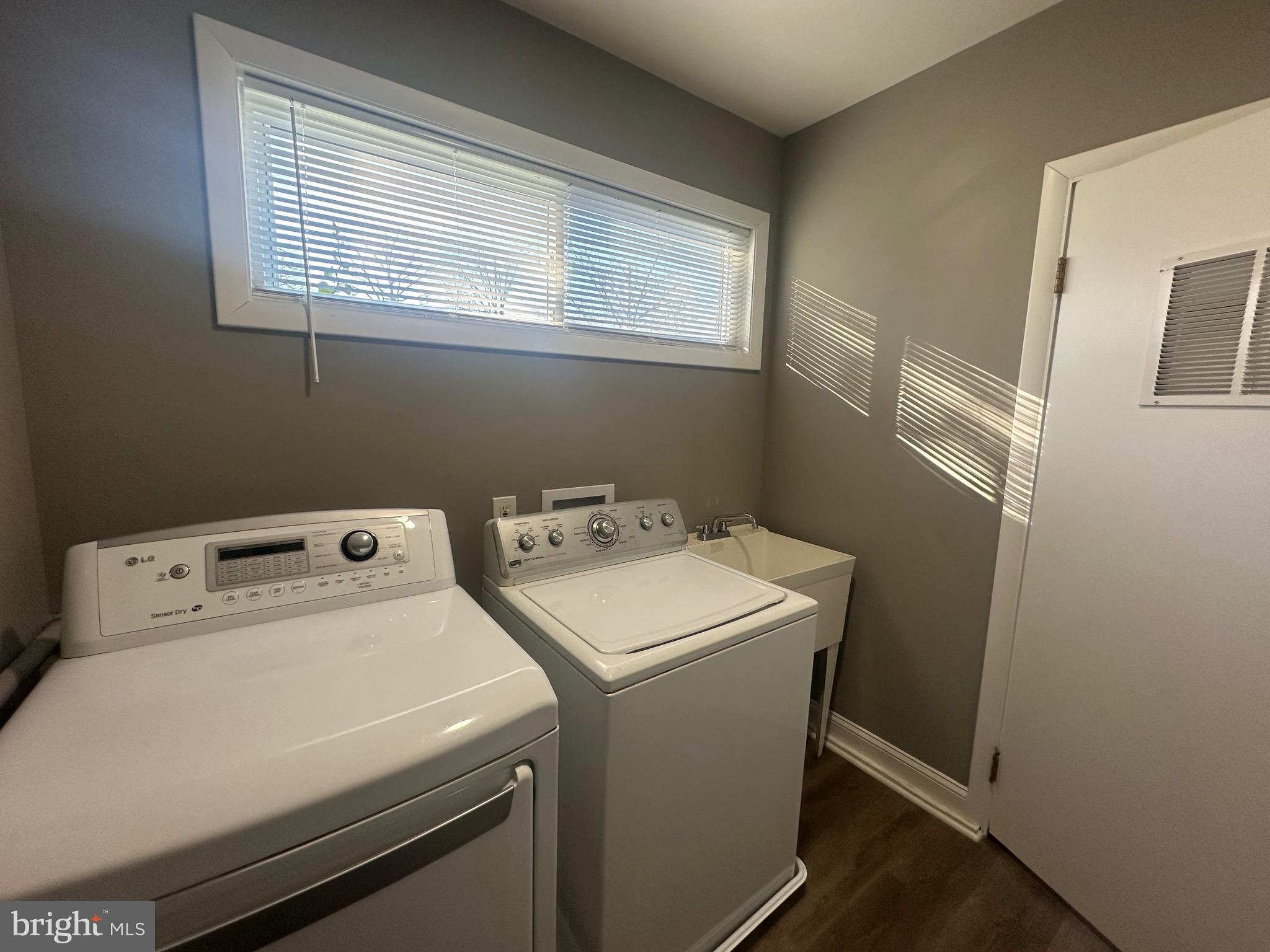 1401 Madison Drive Fort Washington, MD 20744 - Photo 14 of 30 a utility room with dryer and washer