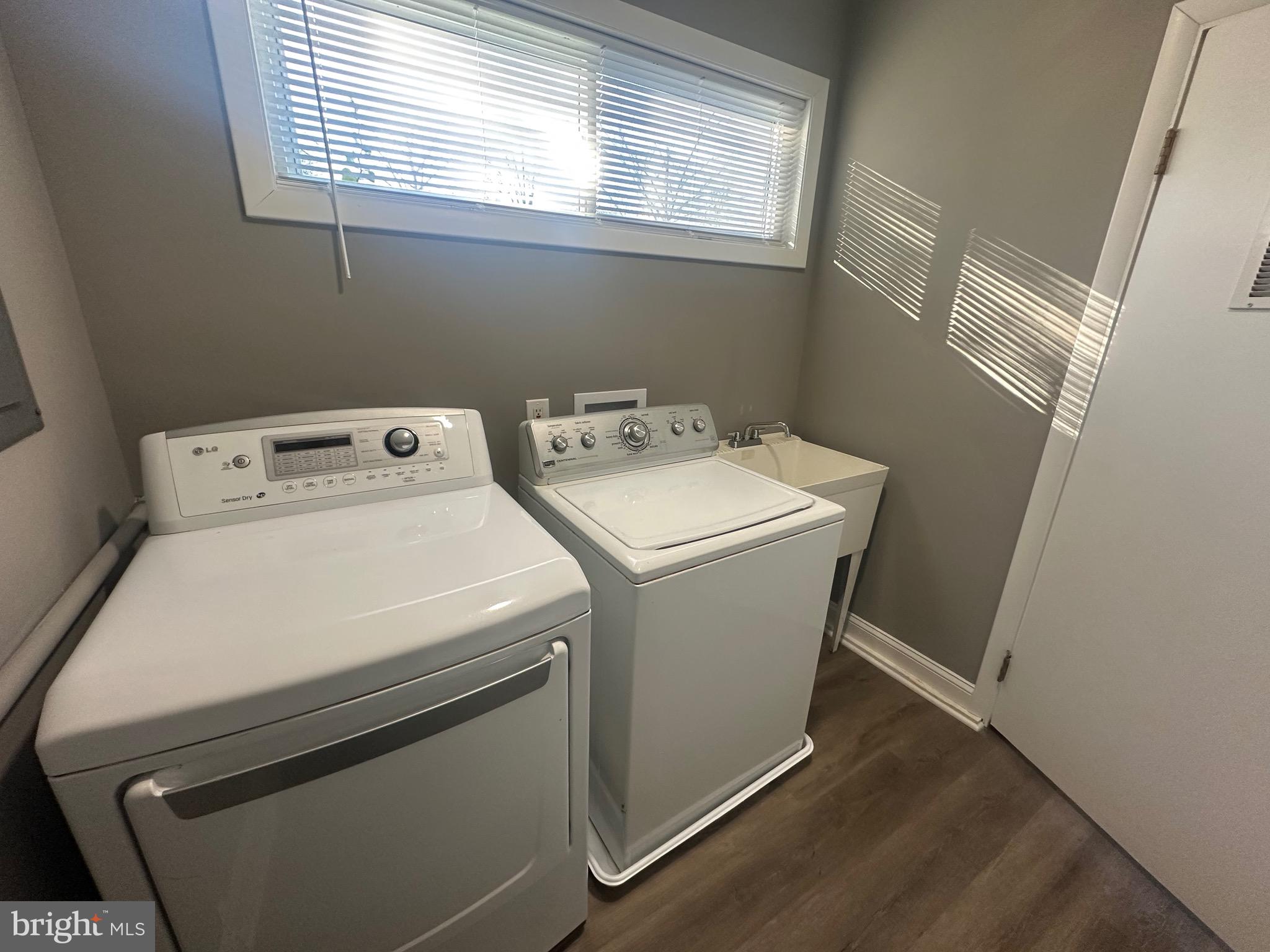 1401 Madison Drive Fort Washington, MD 20744 - Photo 15 of 30 a utility room with dryer and washer
