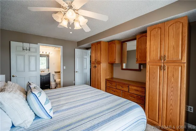 $199,000 | 5112 Osage Beach Parkway, Unit 812, Osage Beach, MO 65065