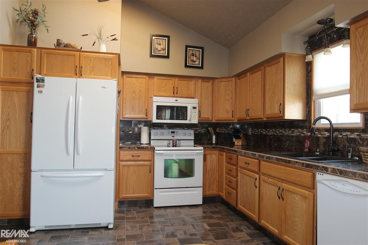55389 Fairchild Road Macomb, MI 48042 - Photo 14 of 61 50006995-13.JPG