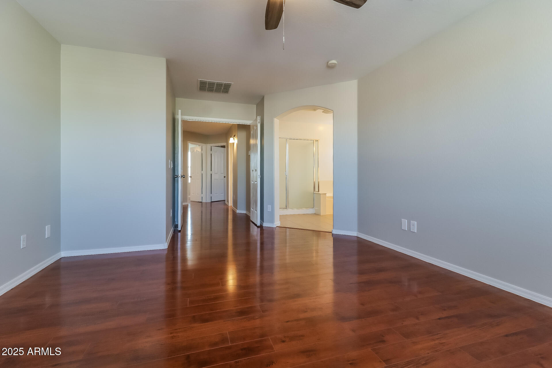 9019 West Fullam Street Peoria, AZ 85382 - Photo 9 of 15 9 main bedroom
