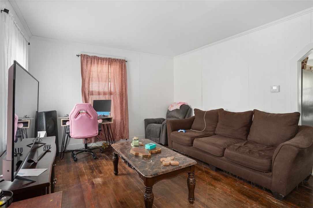 49 Oak Street Cranston, RI 02910 - Photo 24 of 33