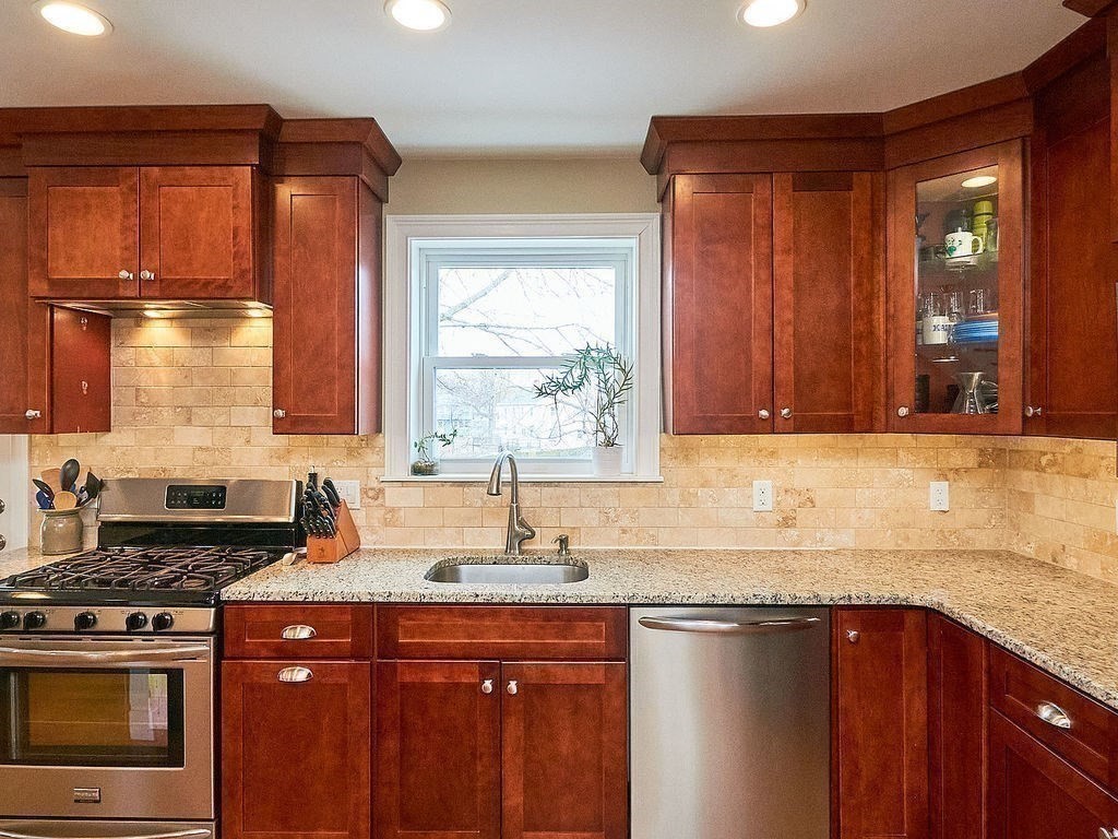 2 Michael Street Arlington, MA 02474 - Photo 4 of 37