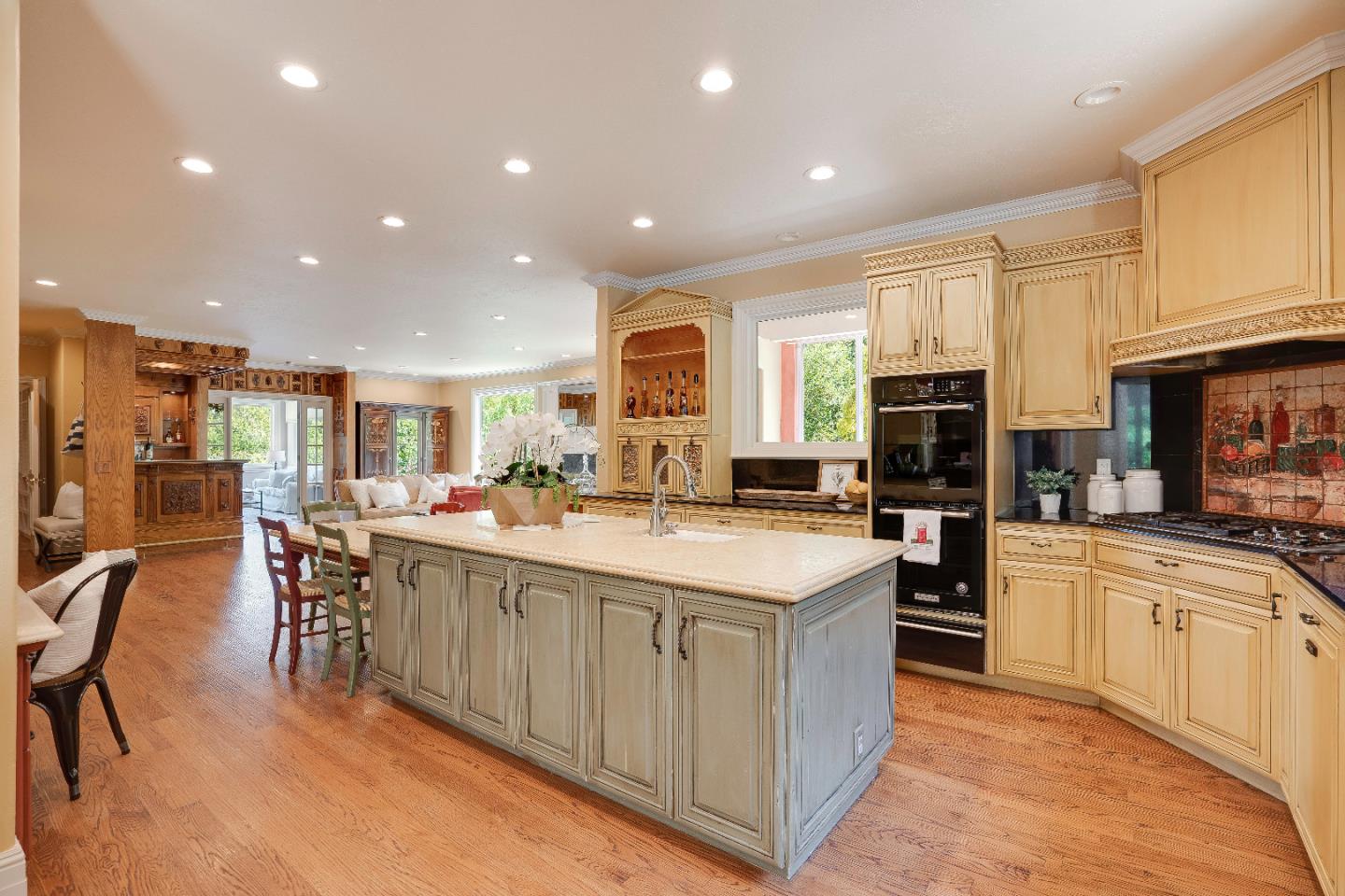 843 Chiltern Road Hillsborough, CA 94010 - Photo 23 of 94