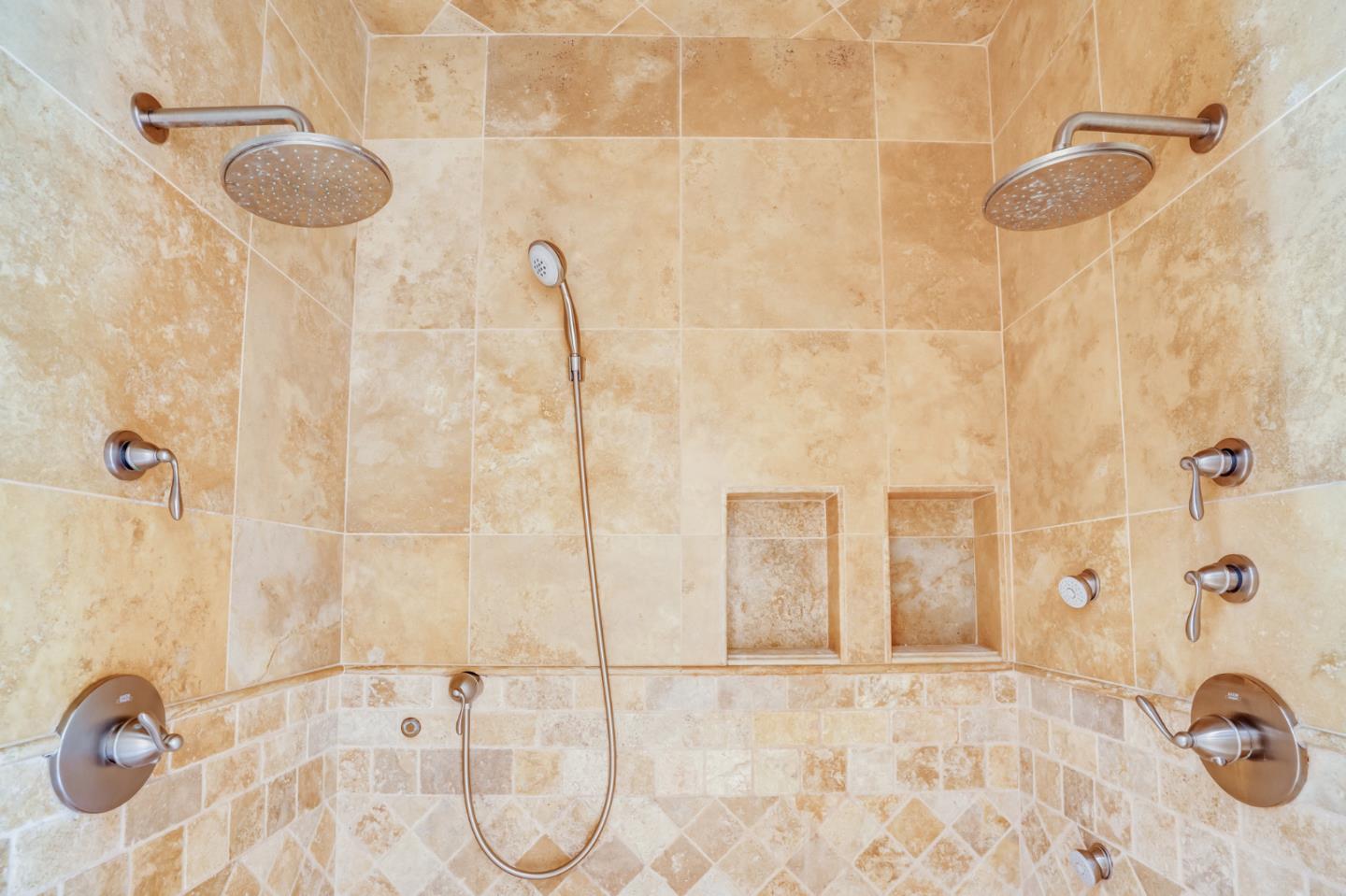 843 Chiltern Road Hillsborough, CA 94010 - Photo 53 of 94
