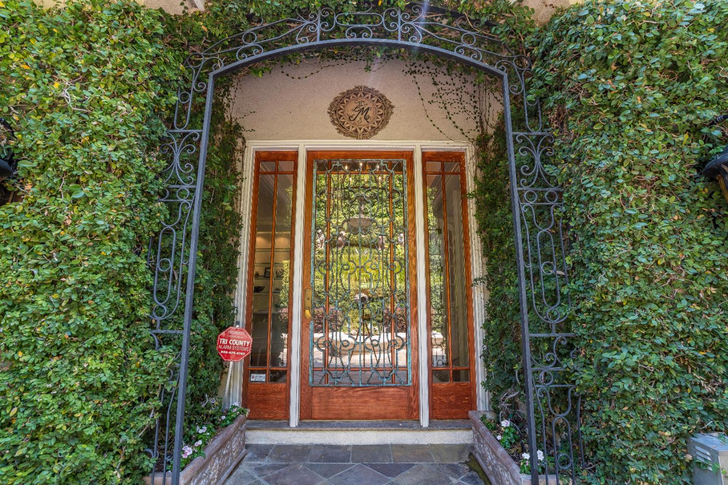 843 Chiltern Road Hillsborough, CA 94010 - Photo 7 of 94