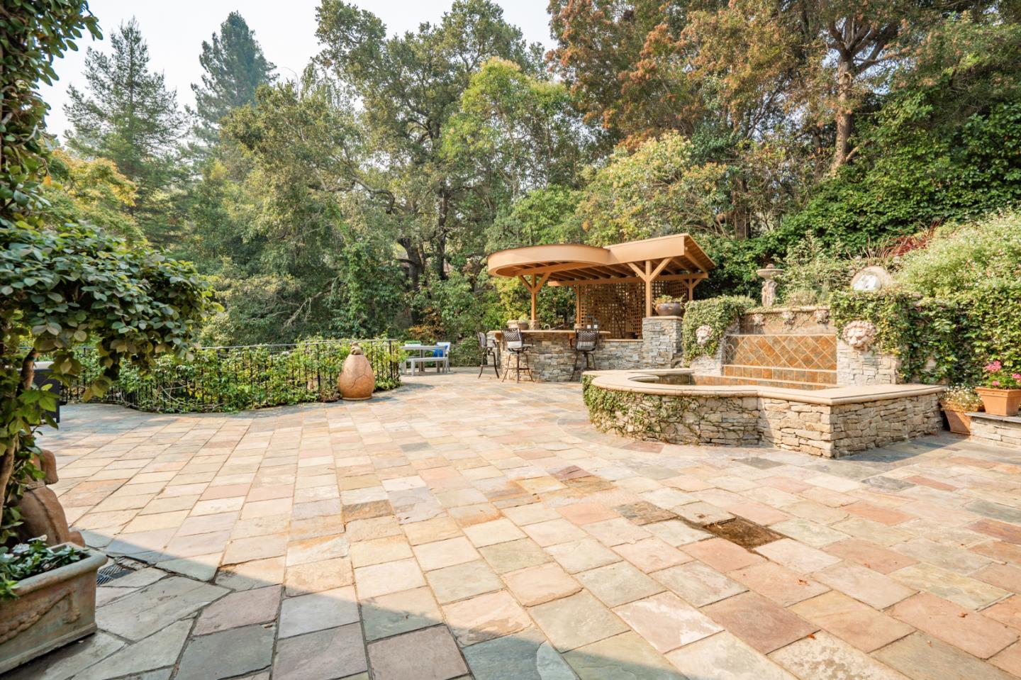 843 Chiltern Road Hillsborough, CA 94010 - Photo 74 of 94