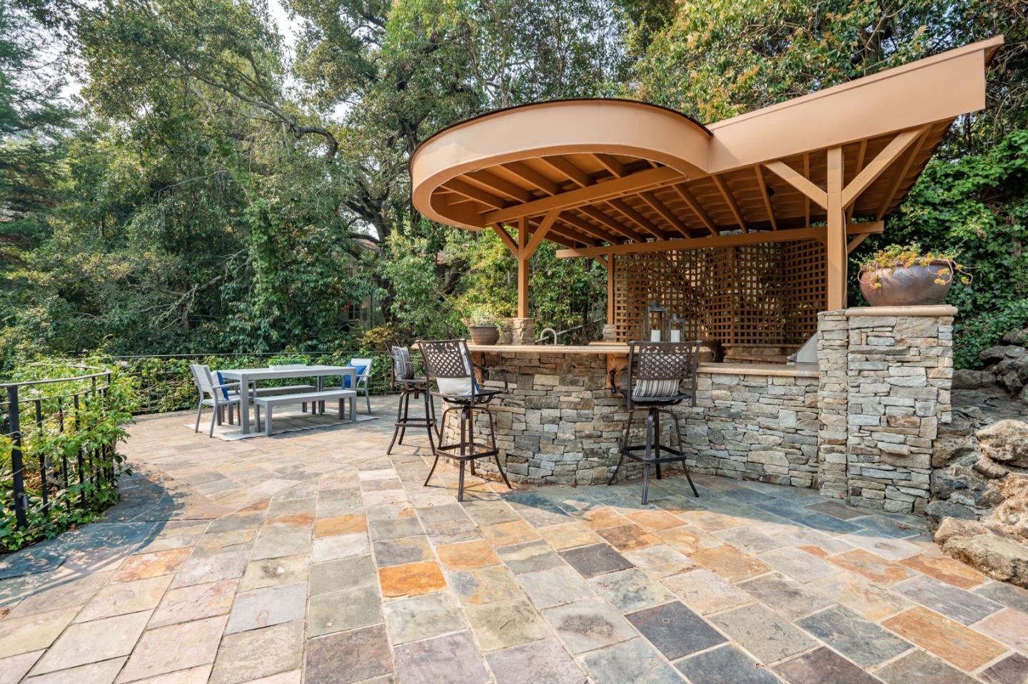 843 Chiltern Road Hillsborough, CA 94010 - Photo 77 of 94