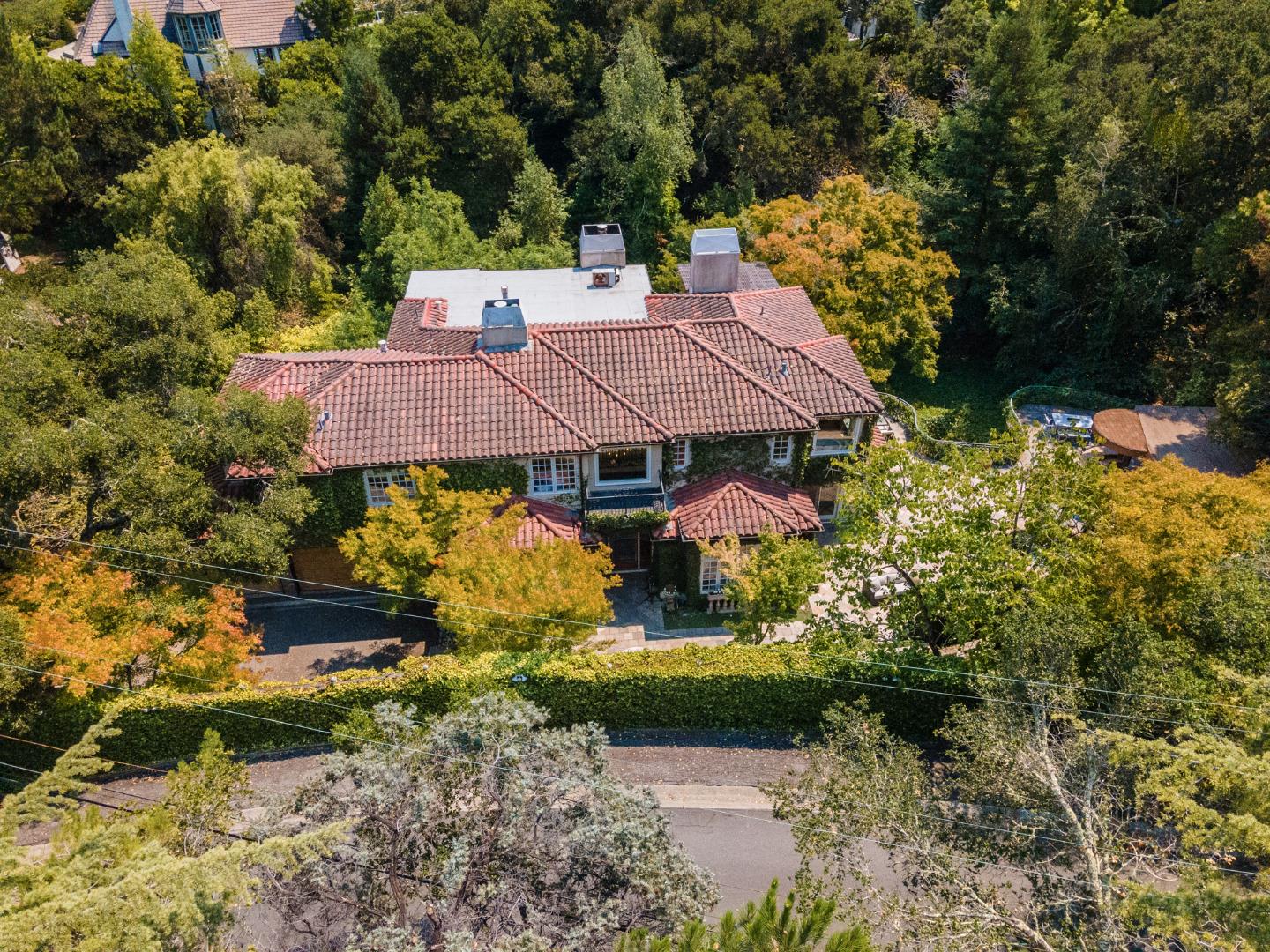 843 Chiltern Road Hillsborough, CA 94010 - Photo 86 of 94