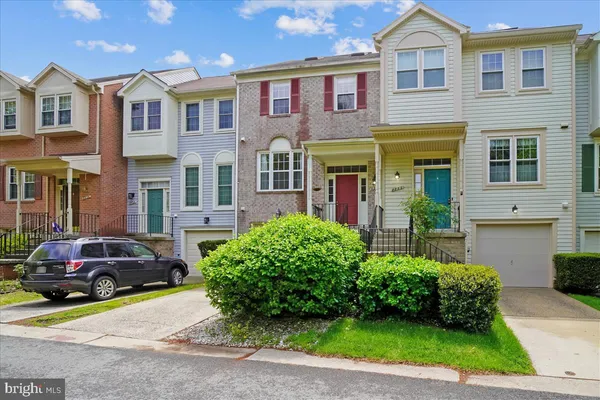 $2,900 | 8830 Thomas Lea Terrace, Gaithersburg, MD 20886