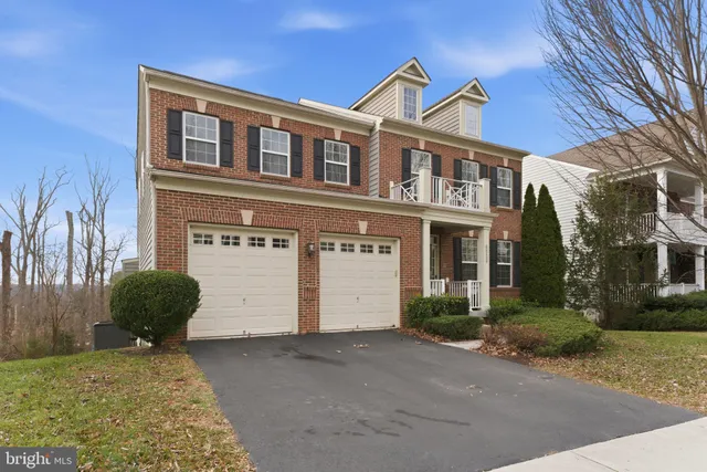 $5,495 | 6526 Wayside Place, Alexandria, VA 22310