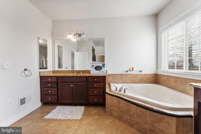 $5,495 | 6526 Wayside Place, Alexandria, VA 22310