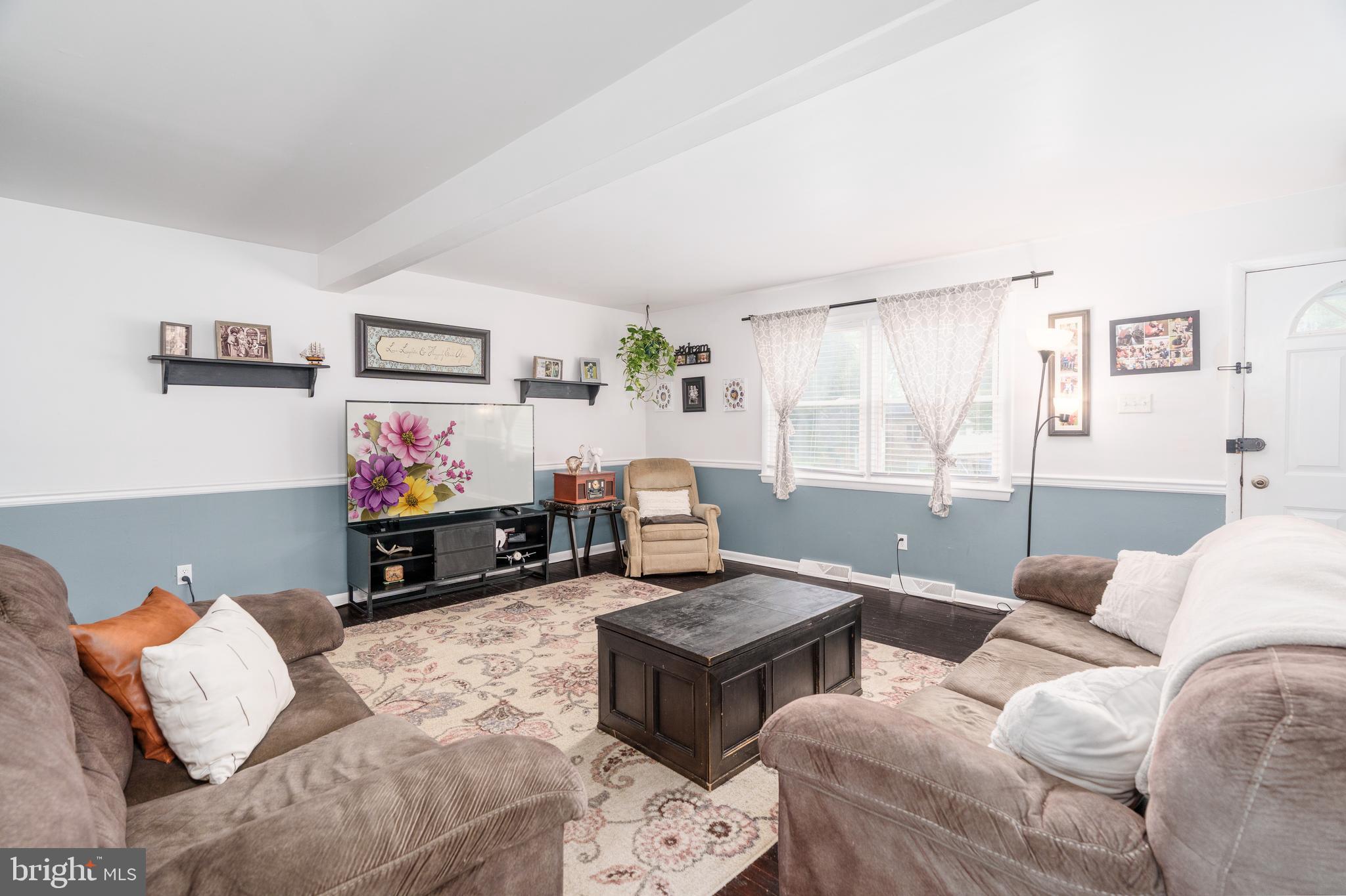 132 Jarmon Road Elkton, MD 21921 - Photo 3 of 21 Living room