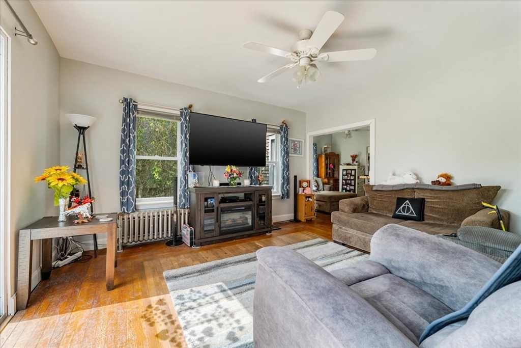 1241 Riverside Avenue Somerset, MA 02726 - Photo 8 of 42 Gallery Image 8