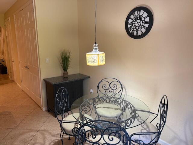 3171 Southwest Otter Lane Stuart, FL 34997 - Photo 4 of 11 Dining Area