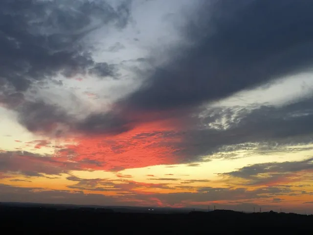 $985,000 | 5724 Brittlyns Court, Austin, TX 78730