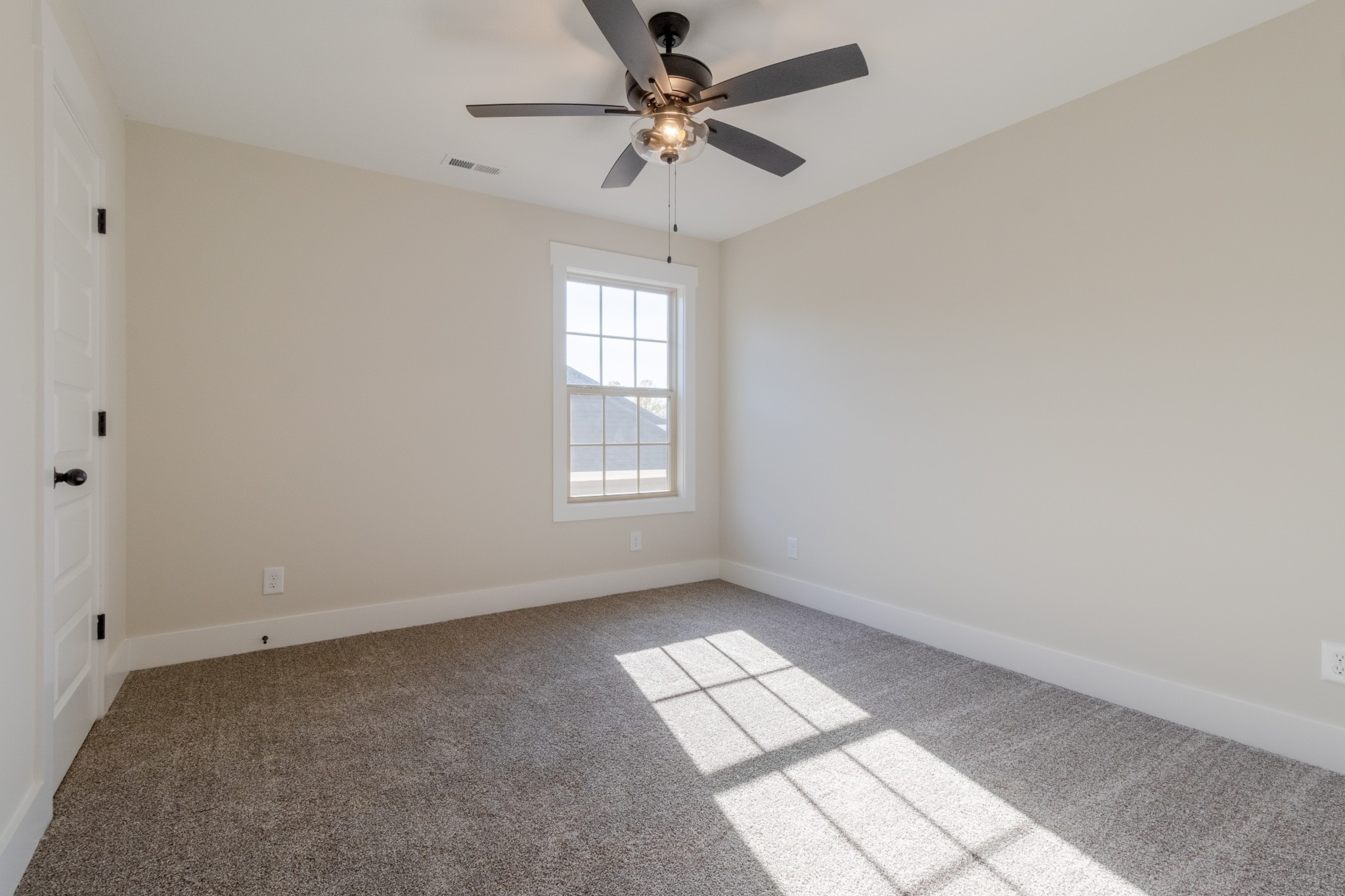846 Limestone Way Clarksville, TN 37043 - Photo 21 of 30 a view of empty room with window