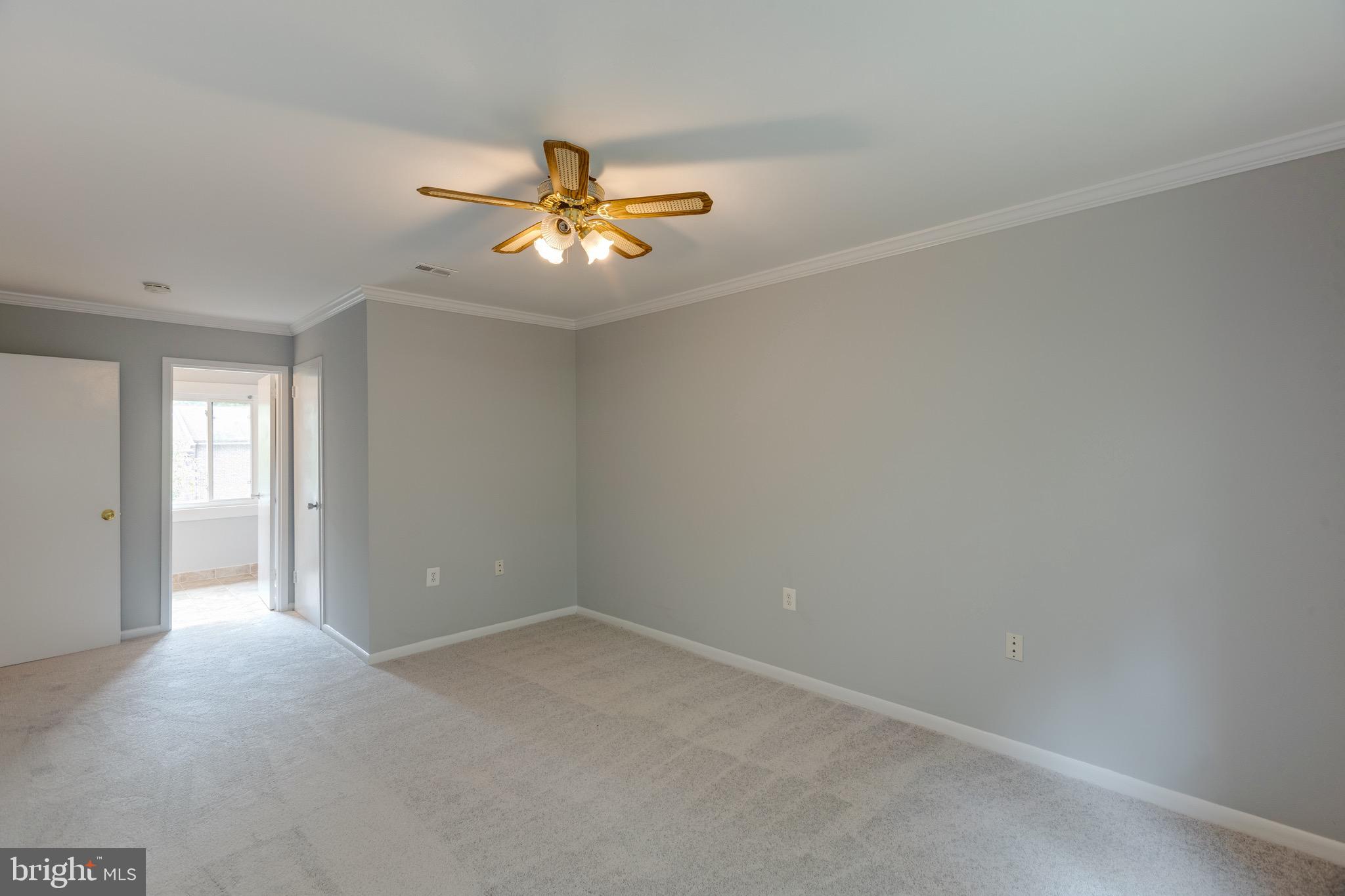 1404 Northgate Square, Unit 21C Reston, VA 20190 - Photo 21 of 32 Berroom
