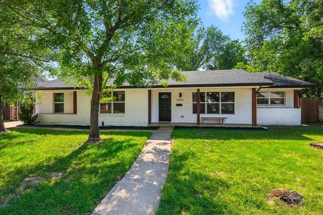 $435,000 | 1009 Walnut Street, Irving, TX 75060