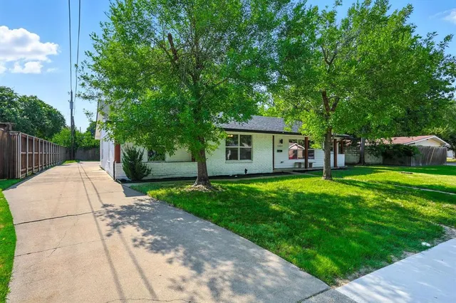 $435,000 | 1009 Walnut Street, Irving, TX 75060