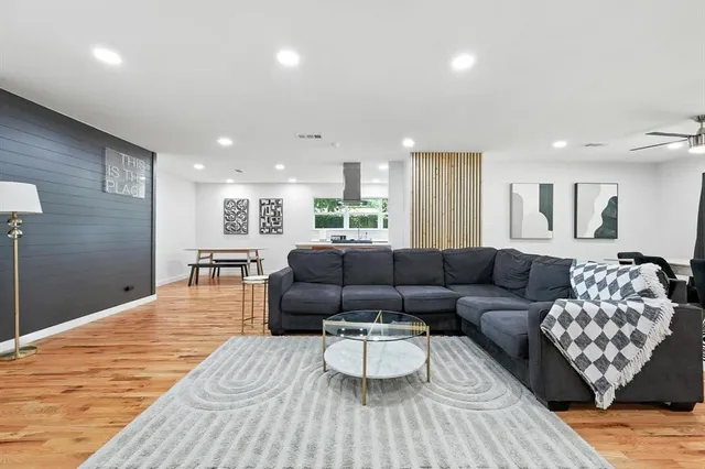 $435,000 | 1009 Walnut Street, Irving, TX 75060